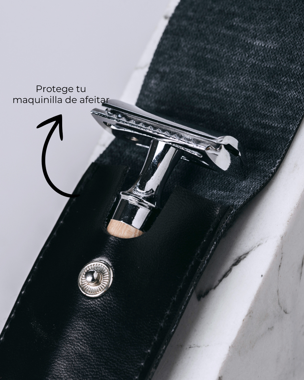 Black Vegan Razor Case – Protect Your Razor in Style