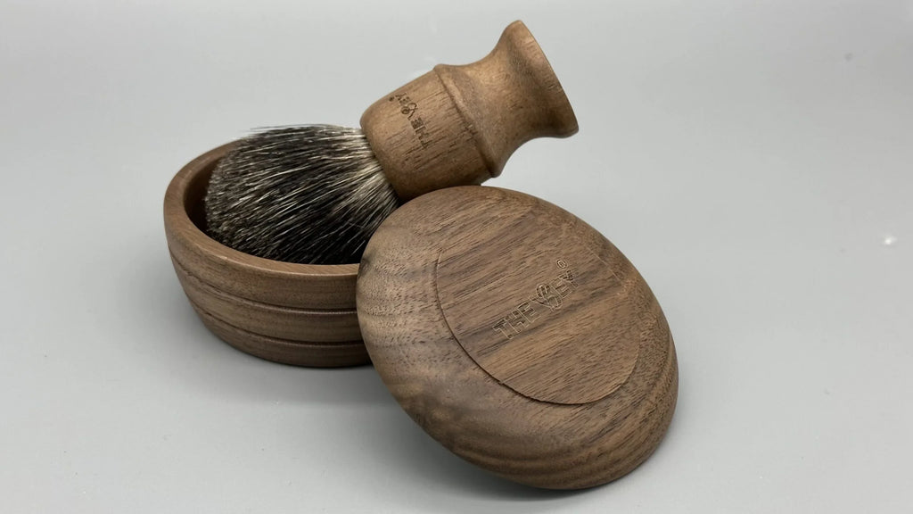 The Bey Rasierseifenschale & Pinsel aus Walnussholz – Traditionelles Rasier-Set