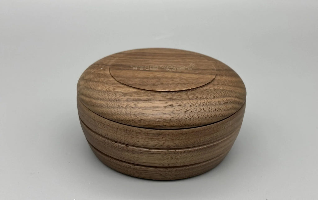 The Bey Rasierseifenschale & Pinsel aus Walnussholz – Traditionelles Rasier-Set